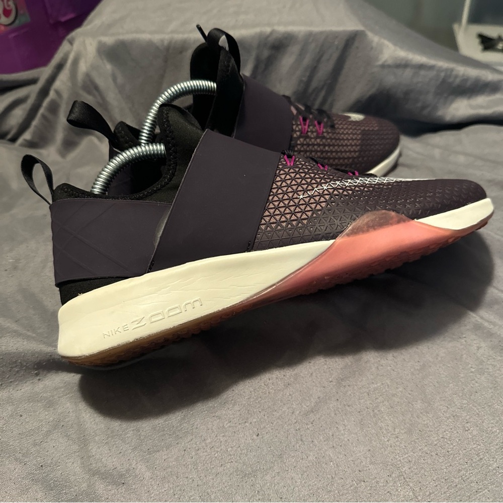 Nike Purple Air Zoom Strong Running Shoes # 843975-500 Womens Size US 8.5